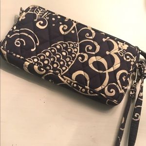 VERA BRADLEY blue and white floral wristlet